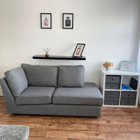 Large 3 Bedroom Modern Apartment Close To Central London Finchley Dış mekan fotoğraf