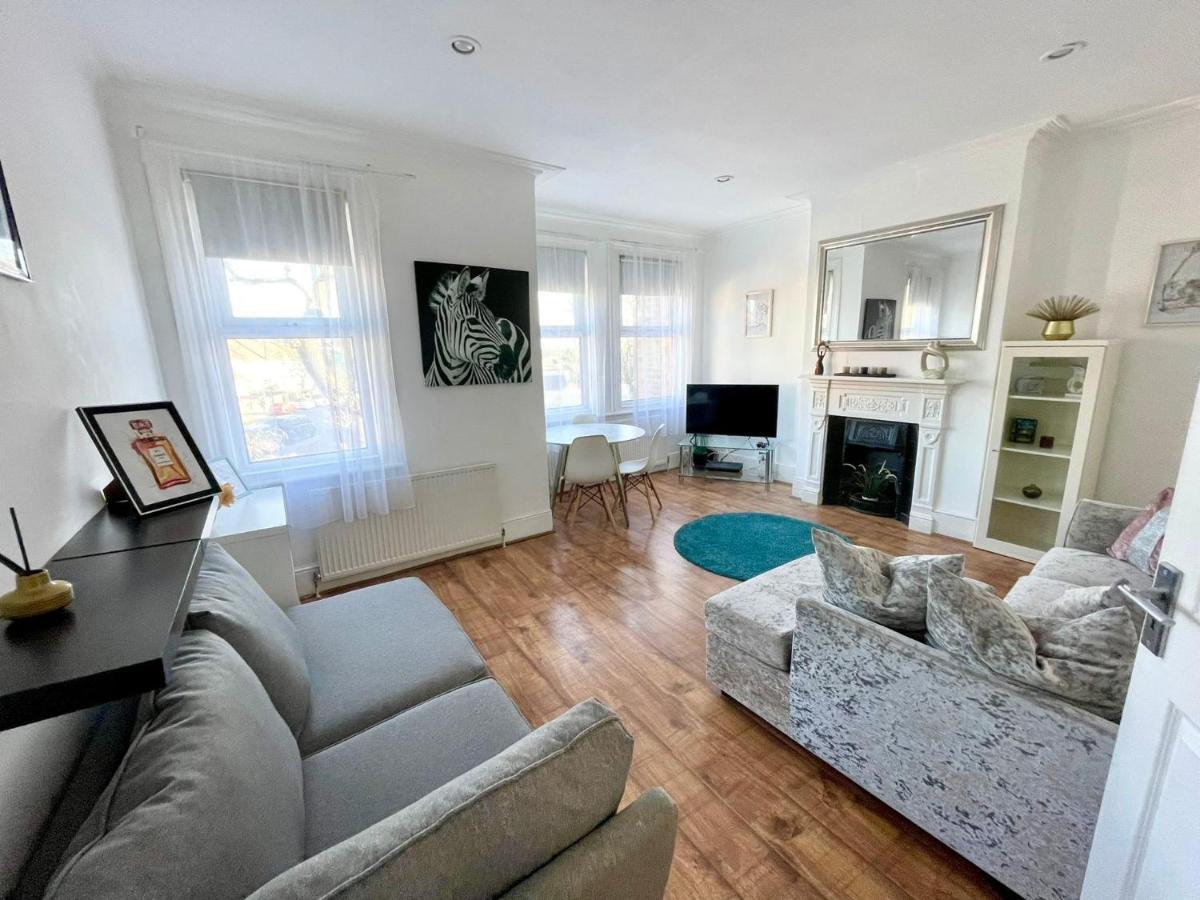 Large 3 Bedroom Modern Apartment Close To Central London Finchley Dış mekan fotoğraf