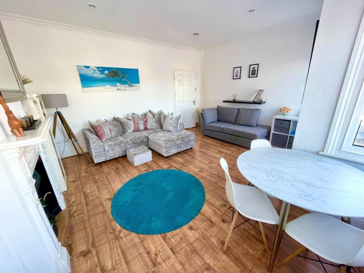 Large 3 Bedroom Modern Apartment Close To Central London Finchley Dış mekan fotoğraf